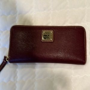 Dooney and Bourke zip around wallet